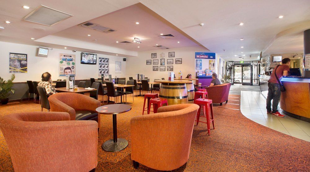 Nightcap At Rose & Crown Hotel Elizabeth Esterno foto